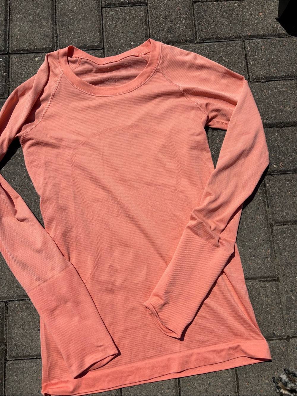 Lululemon swiftly tech long sleeve size 6 orange/peach color longer length
